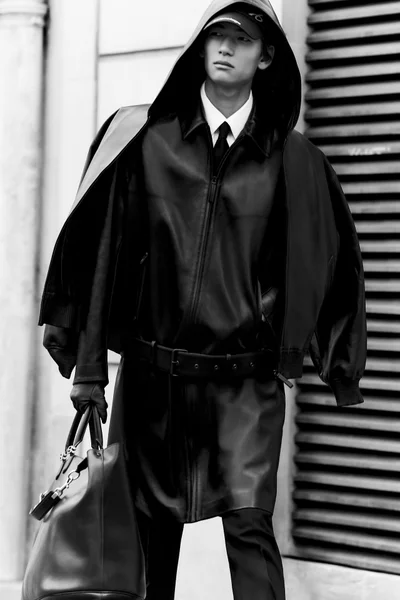 Look 25